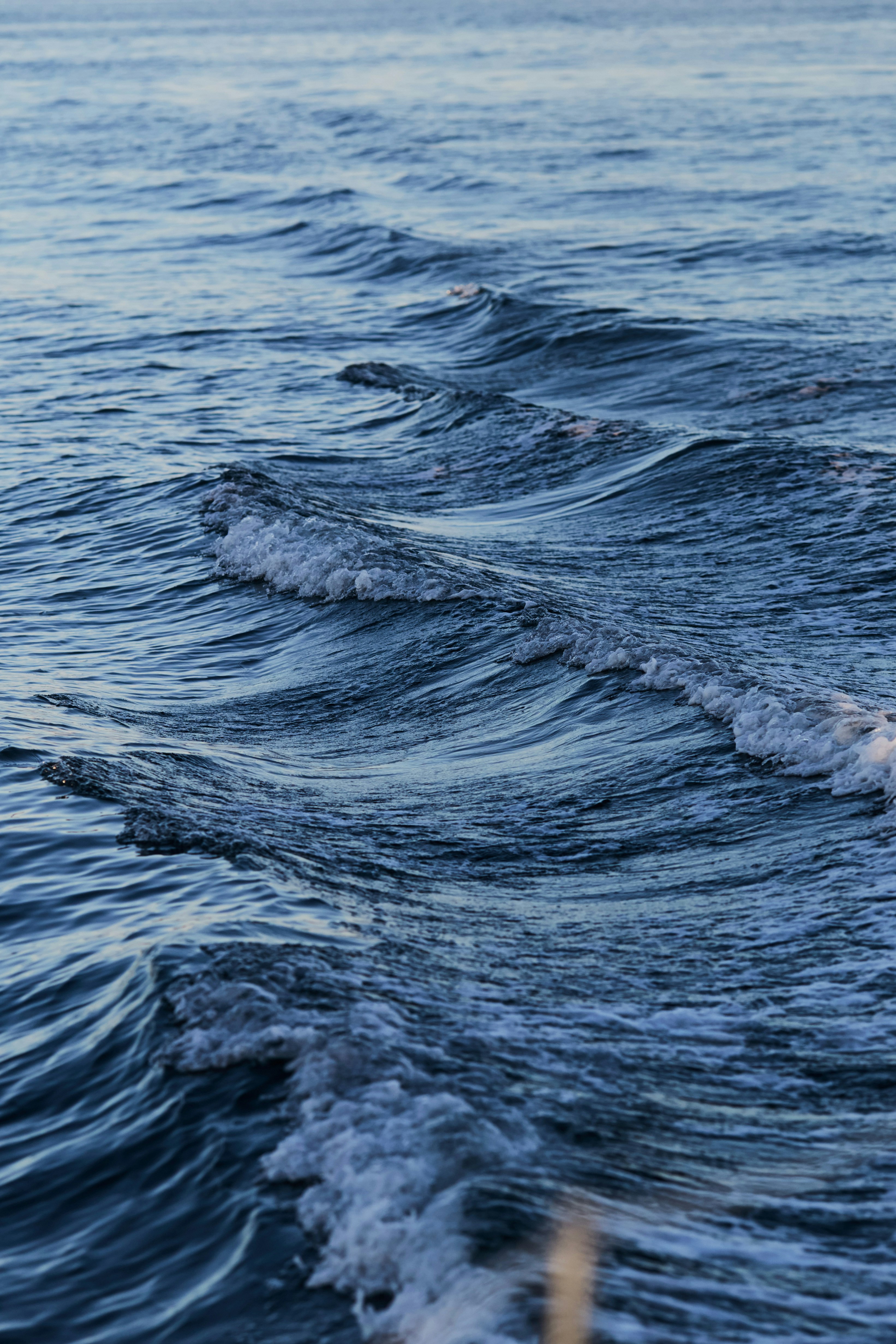 water waves in close up photography